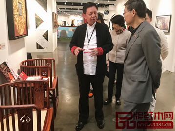 红木大师陈国寿巨作亮相洛杉矶中国国家展，向世界展新明式魅力